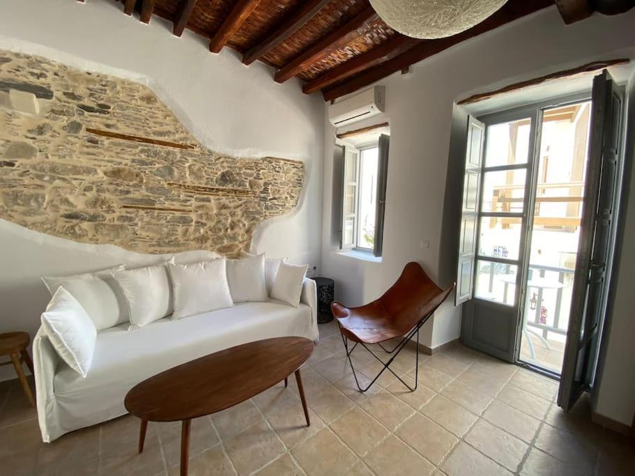 Venghera Naousa Apartment In The Heart Of Naousa Bagian luar foto